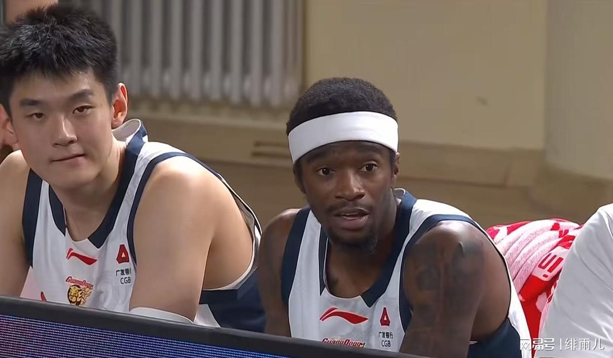 赛事分析-裁掉萨林杰+挖走劳森？广东队放水保送新疆，逼辽宁退出季后赛！