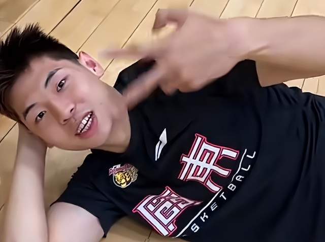 体育直播-广东VS深圳凶多吉少！崔永熙上演首秀，杜锋要弃用两名混子球员